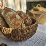 Produse tradiţionale, la Târgul Pâinii. Ziua Satului Românesc este sărbătorită la Muzeul „Dimitrie Gusti". FOTO: g4food.ro