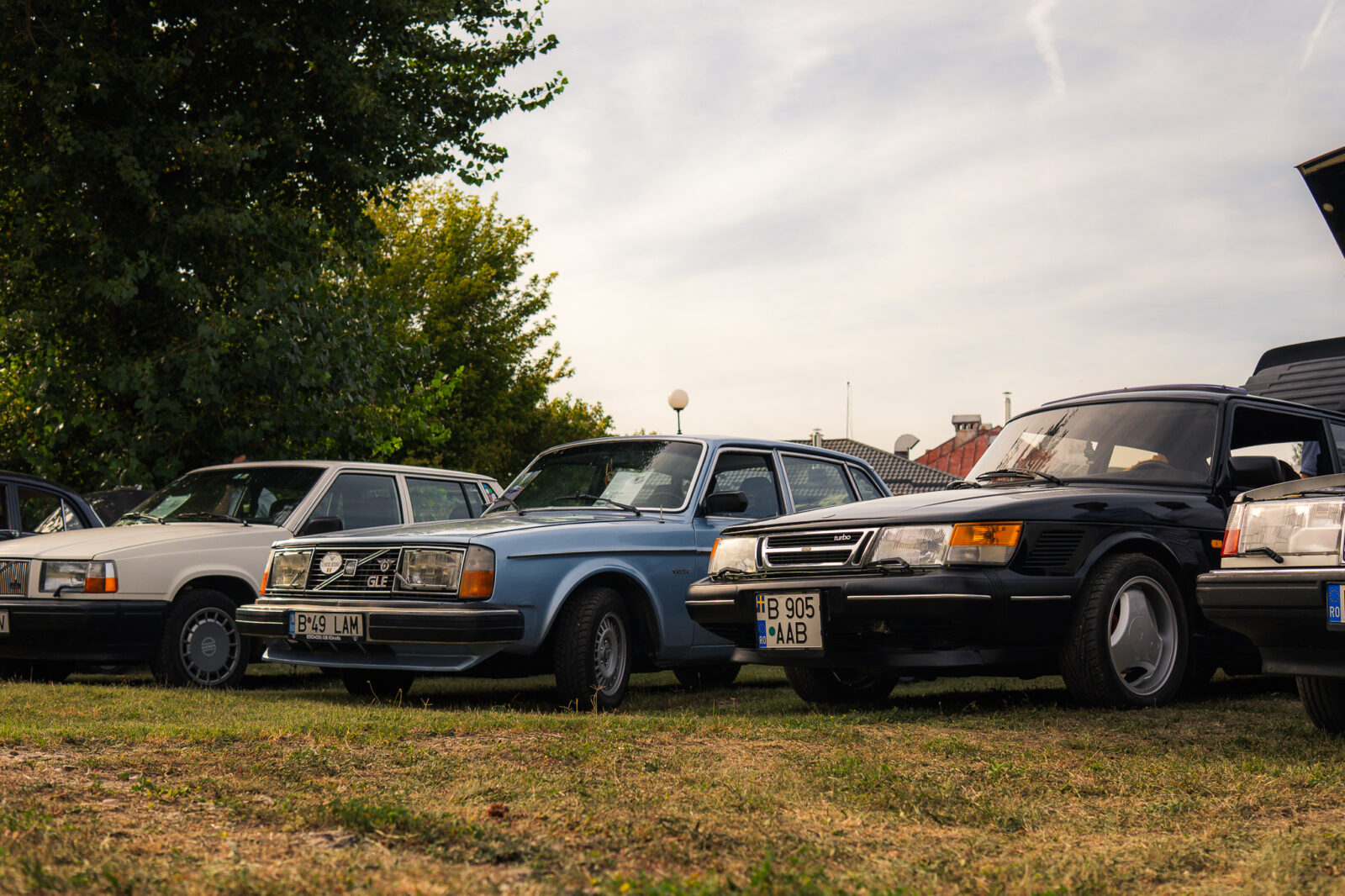 Mașinile din perioada comunistă, expuse la București. „Socialistele Orașului”, la Biblioteca Națională. Foto: Retromobil/ Facebook