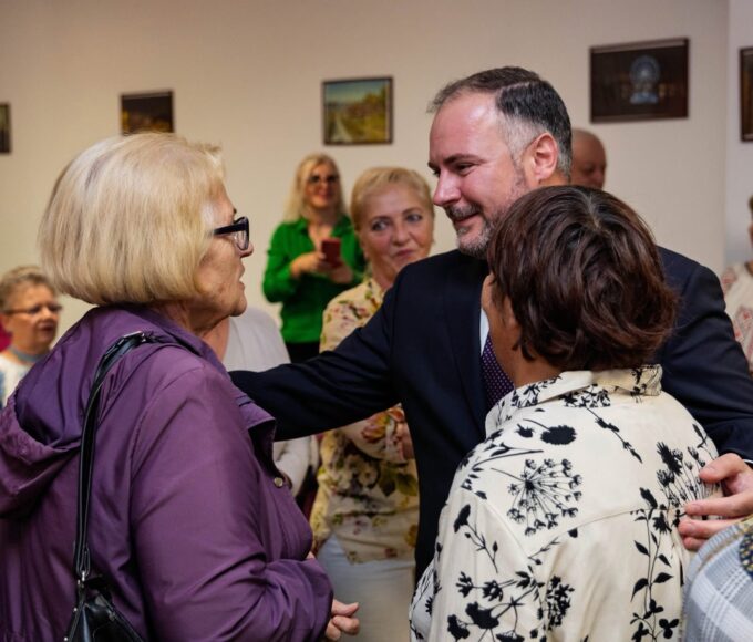 DGASPC Sector 2 a contractat o firmă „specializată” în vânzarea vârfurilor de burghiu, pentru organizarea unui eveniment pentru seniori. Serviciile costă aproape 50.000 de euro. Foto: FB/ DGASPC Sector 2