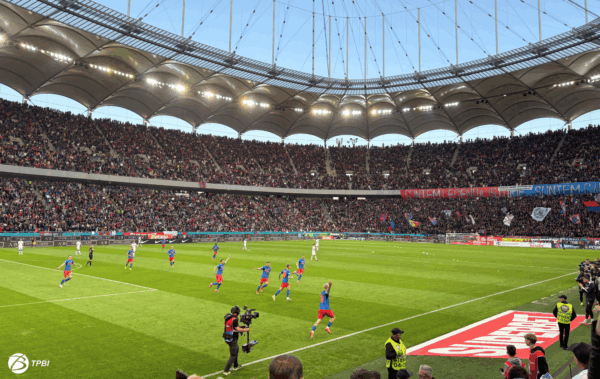 Meciul FCSB-UTA ar putea devia patru linii STB, duminică. FOTO: TPBI