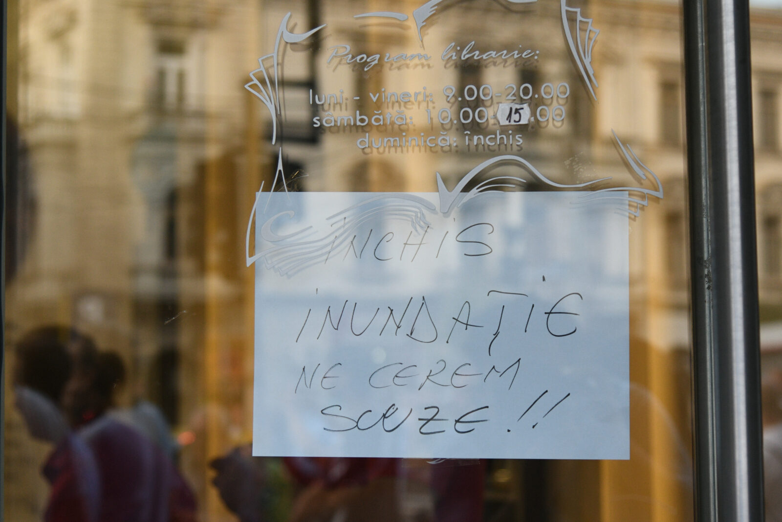 EDITORIAL | Bucureștiul nu are bani de găleți