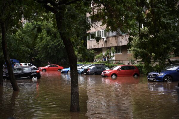 Bucureștiul și Ilfovul, sub o ploaie aproape record. FOTO: Inquam Photos / Codrin Unici
