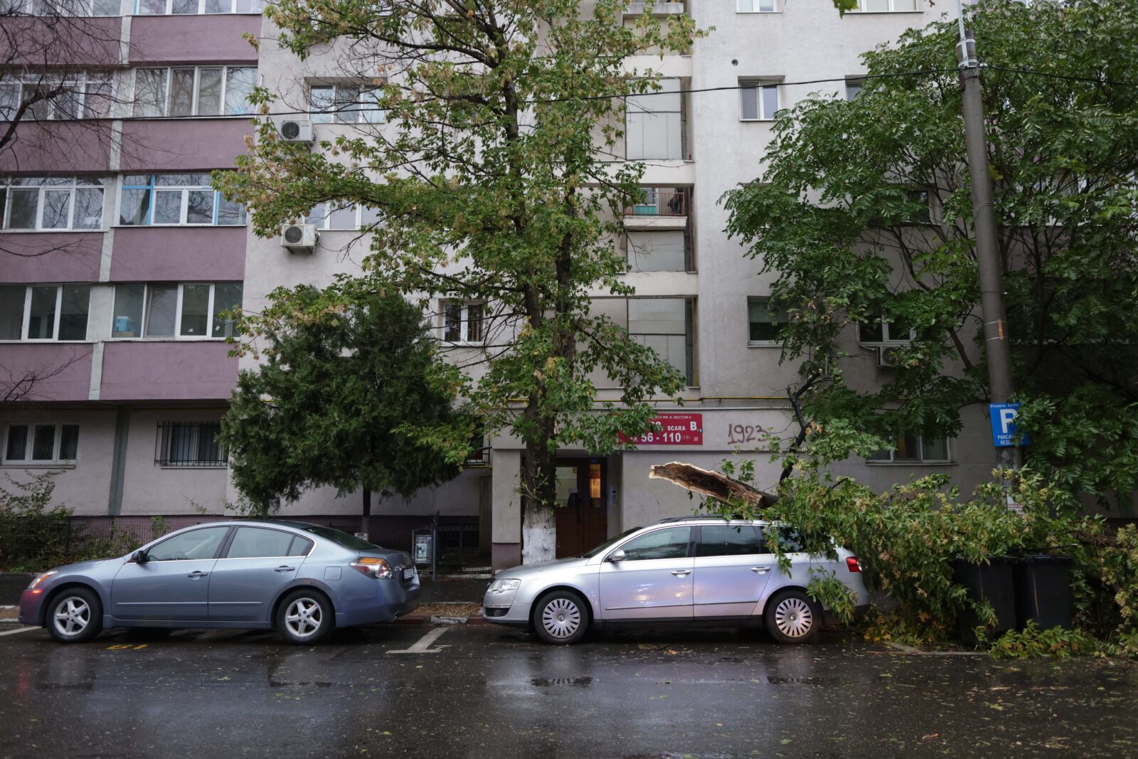 Capitala, sub cod portocaliu: Intervenții ale pompierilor la fiecare 2,5 minute Inquam Photos / George Călin