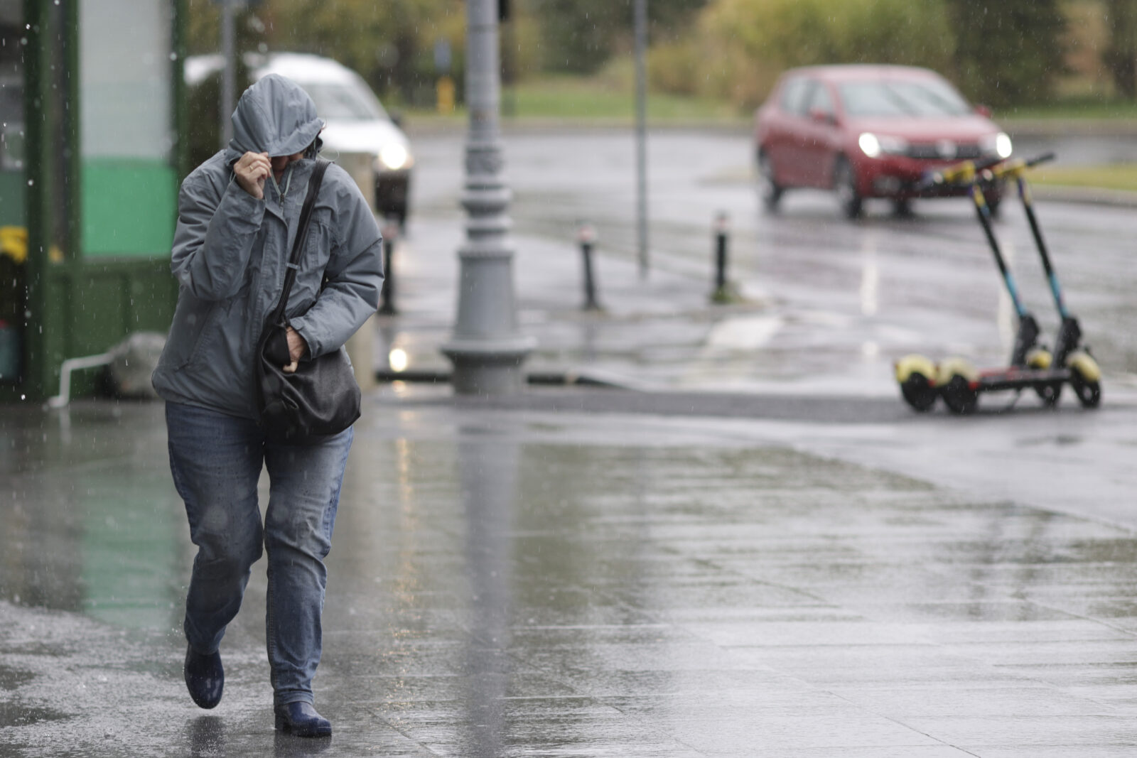 Efectele produse de codul roșu de ploi în București