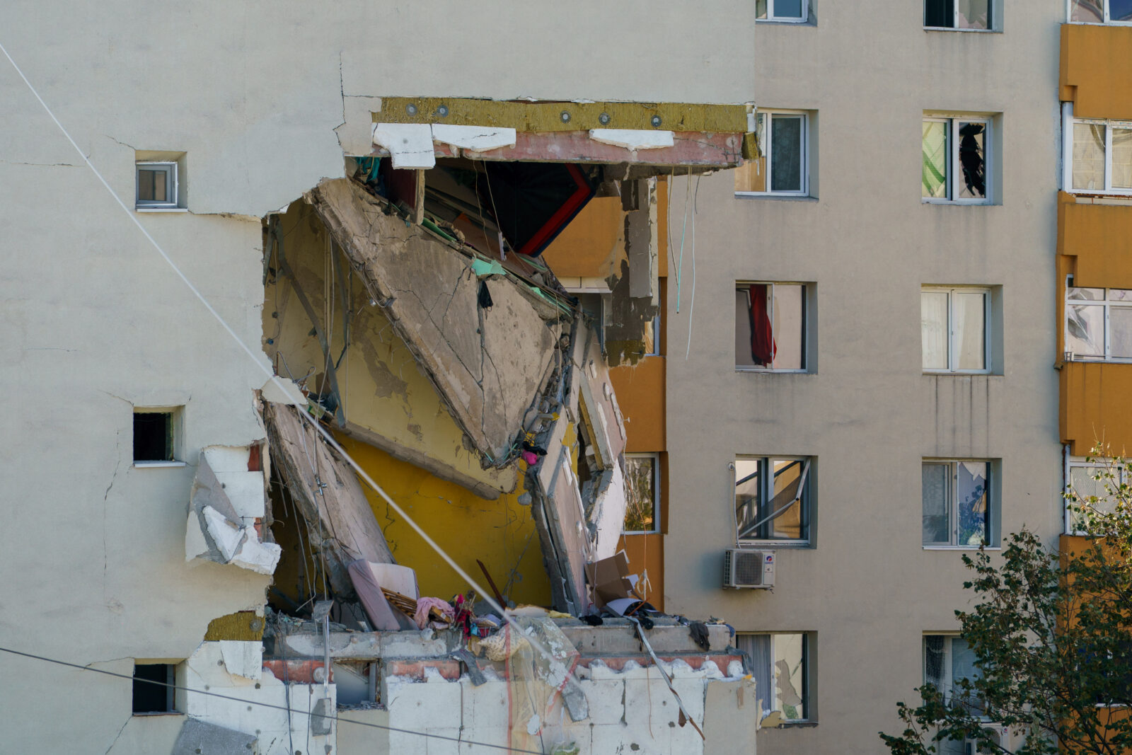 „Istoricul corupției” de la blocul care a explodat. Contractul pentru reabilitarea termică a ajuns la o firmă trimisă în judecată într-un dosar de-al lui Marian Vanghelie