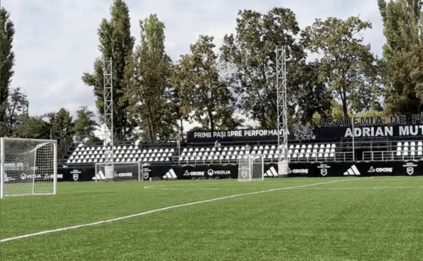 Adrian Mutu susține