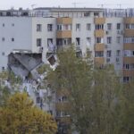 Noi scurgeri de gaz în Rahova. Echipele Distrigaz au pus din nou sigiliu. Locatarii de pe Strada Oltina solicită debranșarea totală. Foto: Inquam Photos/ Octav Ganea
