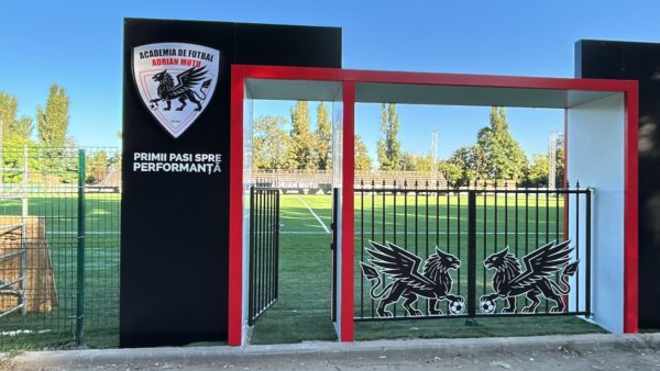 controlat de Adrian Mutu