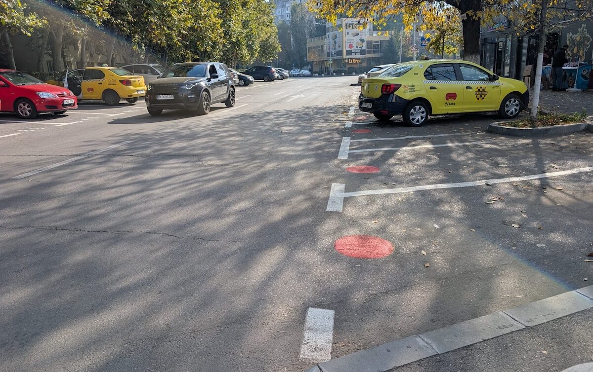 Zona roșie de parcare