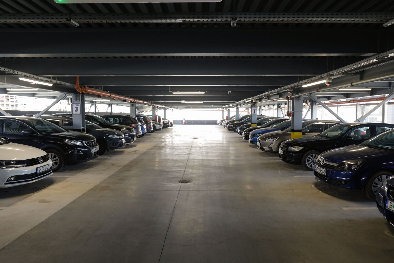 Sector 1 | Primăria a lansat o nouă platformă pentru gestionarea locurilor de parcare | FOTO: imagine cu caracter ilustrativ, Inquam Photos / George Călin