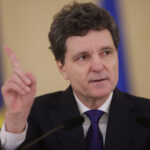 Nicușor Dan susține că are un favorit la PMB: „Constituția mă oprește să spun tot ce știu despre cum s-au comportat doi primari de sector în relația cu speculatorii imobiliari”