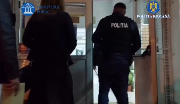 Percheziții un contabil furat 1,2 milioane de lei