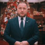 O perdea LED de 10m închiriată de Primăria Sectorului 2 cu 1.500 de lei. Contractul de €50.000, încredințat direct unui SRL controlat de un offshore din Cipru