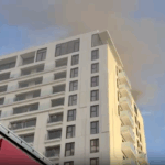 Incendiu cu degajări mari de fum, în Sectorul 5 al Capitalei. FOTO: ISU