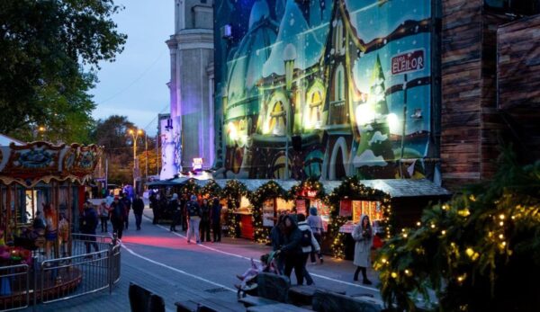 Târgul Poveste de Crăciun de la Opera Comică pentru Copii