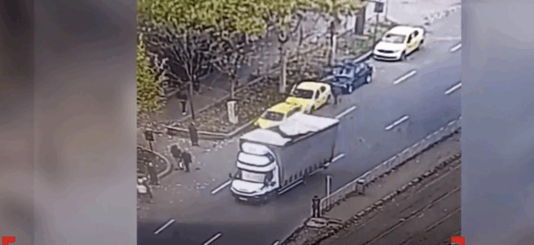 Femeia lovită de cablul de curent