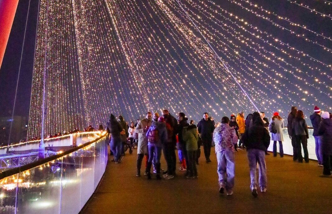 poți vedea la West Side Christmas Market 2025