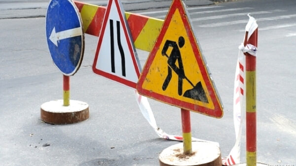 Restricții de circulație pe DN1. Se fac lucrări la nivel cu calea ferată. FOTO: monotorulexpres.ro