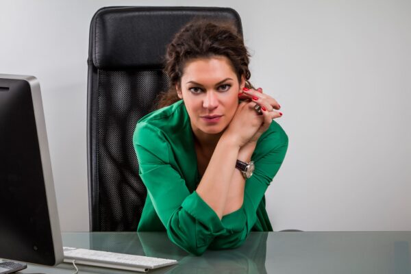 Cafeneaua Bdb | Raluca Fișer, președinta Green Revolution, despre Masterplanul Velo: „Atâta vreme cât oamenii sunt civilizați în trafic nu este nevoie să tragem astfel de linii peste tot” | FOTO: Green Report