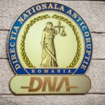 Doi foști directori ELCEN, trimiși în judecată de DNA pentru luare de mită
