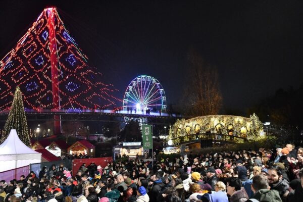 Wesr Side Christmas Market concertul Moonlight Breakfast