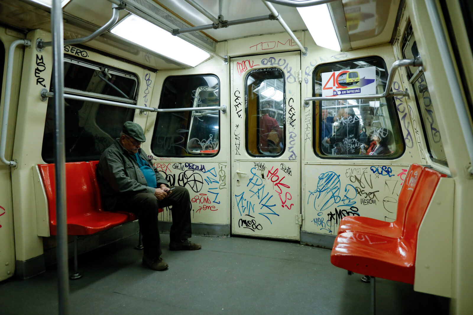 Metrorex anunță programul de circulație pentru sărbătorile de iarnă. Cum vor circula garniturile de Crăciun și revelion | FOTO: Inquam Photos / George Călin