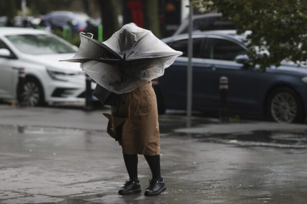 METEO | Temperaturi scăzute și vreme închisă, cu vânt și ninsori, de Crăciun | FOTO: Inquam Photos / Octav Ganea