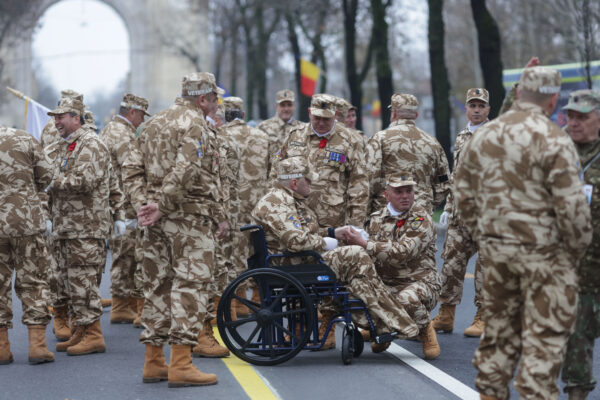 Spiritul Paradei Militare de la Arcul de Triumf, surprins de fotoreporterii Inquam. Inquam Photos / George Călin