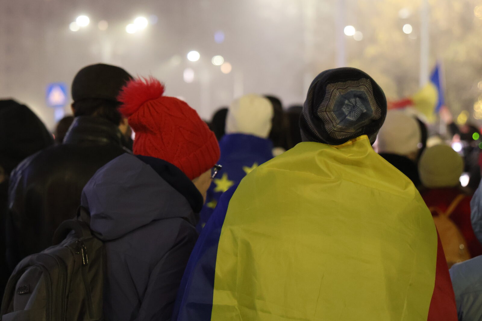 FOTOREPROTAJ | A doua seară de proteste în Piața Victoriei: „Nicușoare, apără Justiția!”