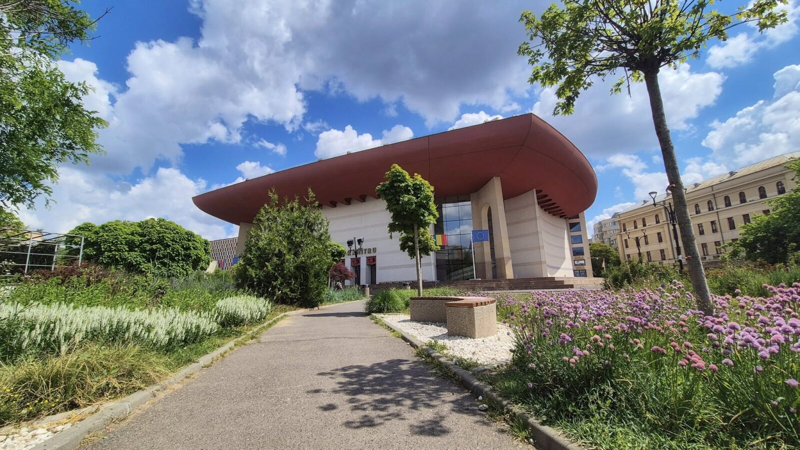 Ministerul Culturii discută public viitorul TNB, după ce niciun candidat nu a trecut concursul de management