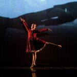 Final fericit pentru „Fetița cu chibrituri”. Spectacolul se joacă la Opera Comică pentru Copii, anul viitor. FOTO: OCC