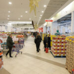 Marile magazine anunță programe speciale de sărbători. FOTO: Inquam Photos