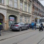 parcate pe linia de tramvai