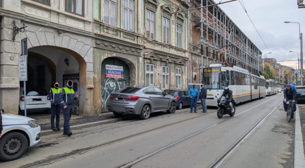 parcate pe linia de tramvai