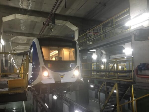 bătută în Camera de Comandă