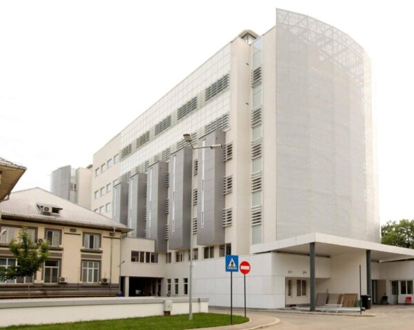 ASSMB înființează secția de chirurgie cardiovasculară a Spitalul „Dr. Victor Gomoiu” cu aproape 650.000 de euro