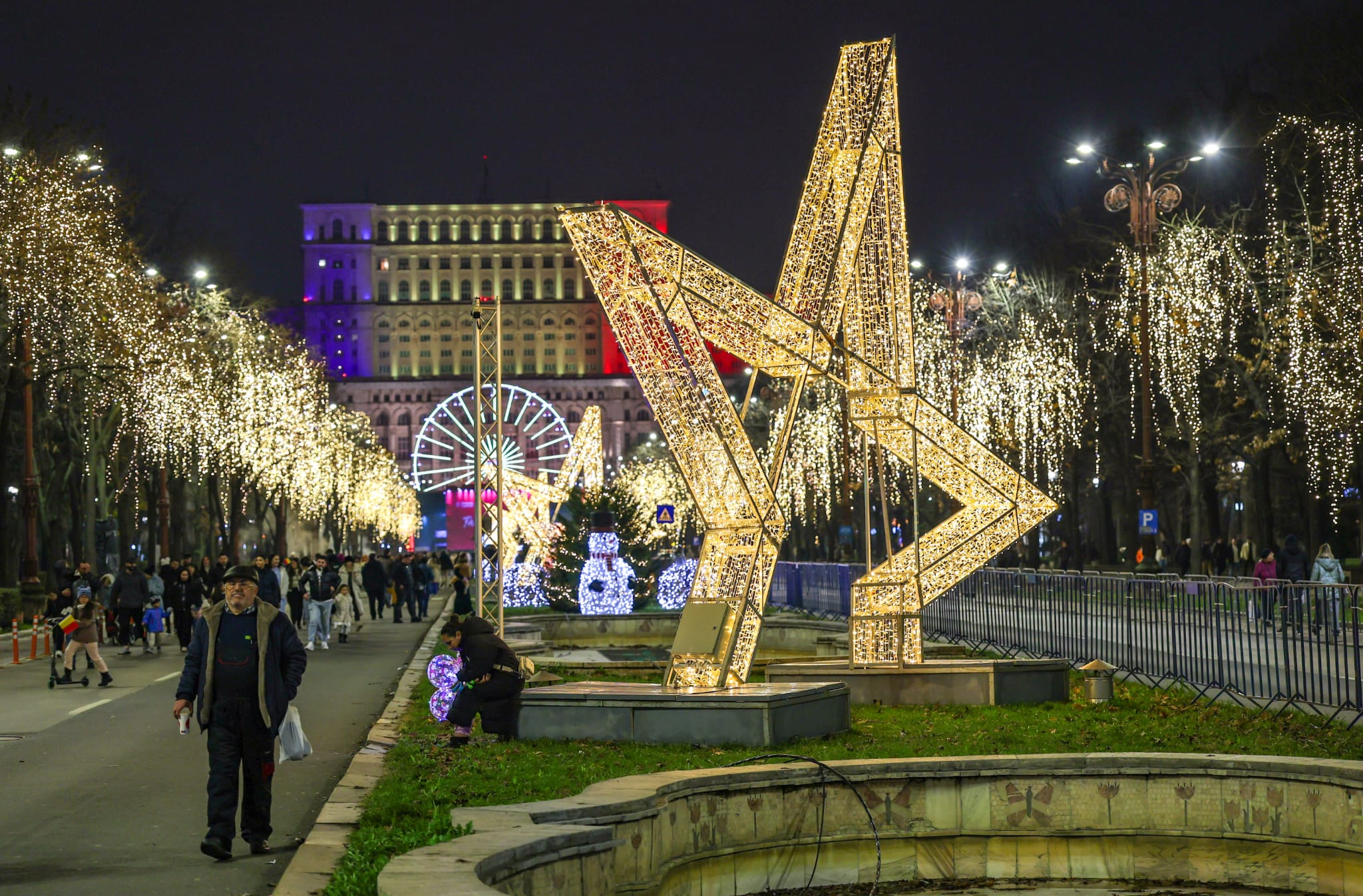 Ultima săptămână cu luminițe de Crăciun în București. Iluminatul festiv a scos opt milioane de lei din bugetul PMB