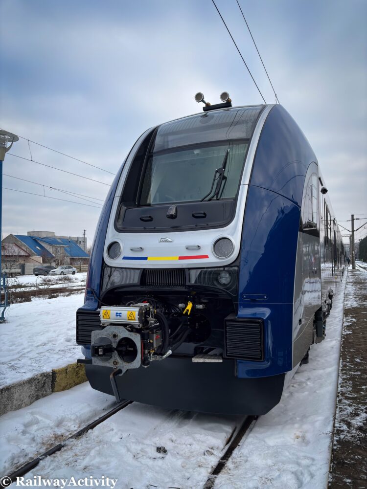 Noile trenuri electrice PESA