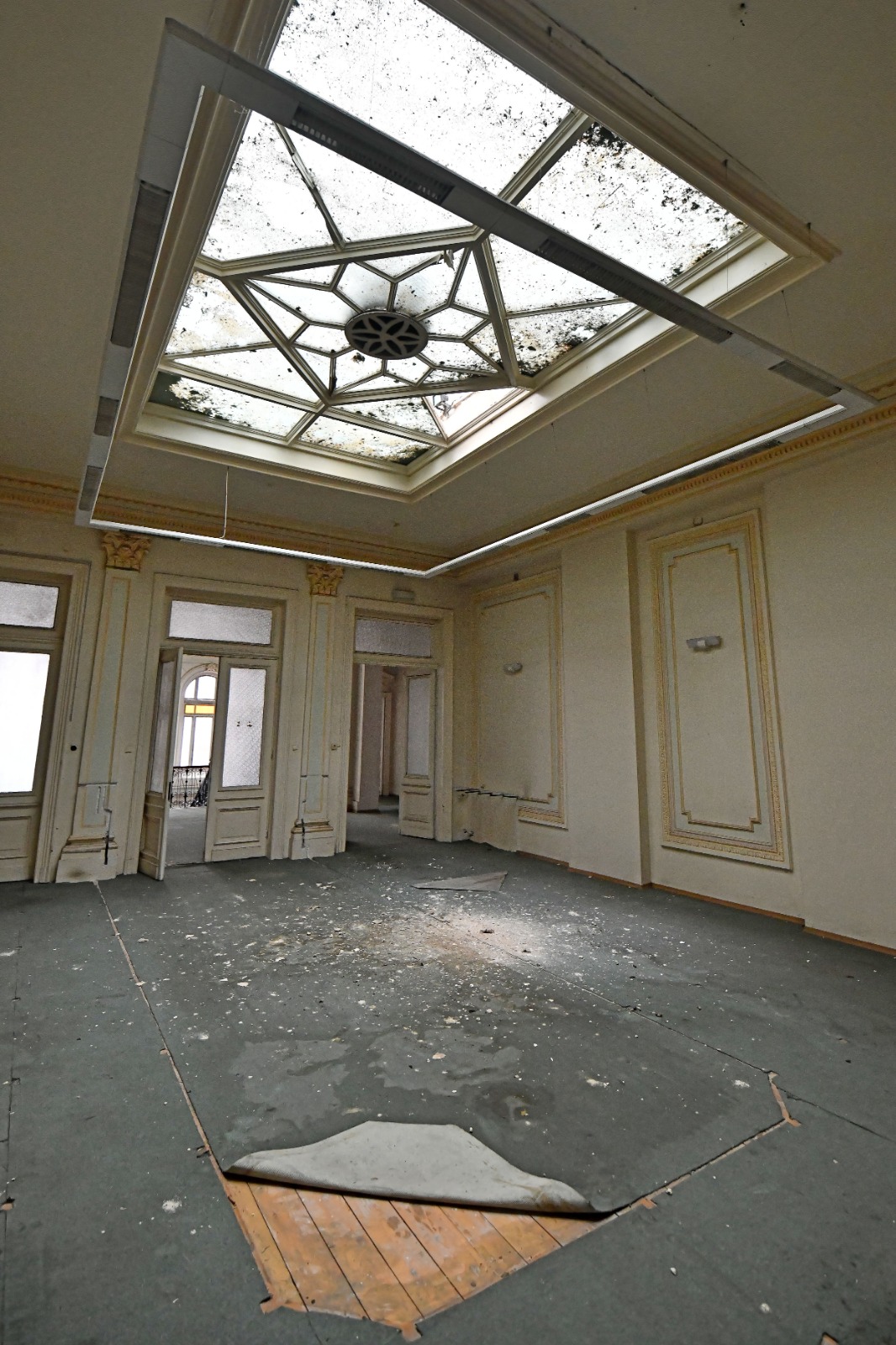 Reabilitare pentru incă patru clădiri cu risc seismic, din Capitală. Imobilele au o vechime de peste 100 de ani. FOTO: PMB