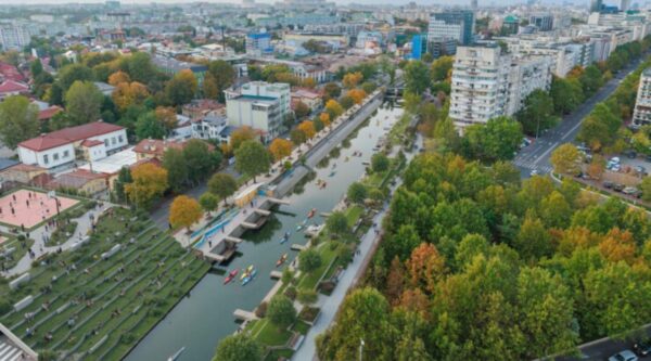 Albia betonată a Dâmboviței coridor verde-albastru