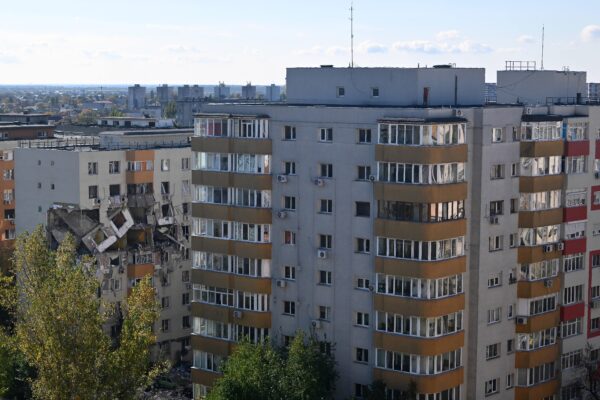 Locuitorii blocului afectat de explozia din Rahova