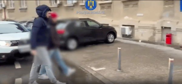 Un hacker a jefuit on-line un bătrân de 83 de ani. A făcut 190 de tranzacţii în 10 luni. FOTO: DGPMB