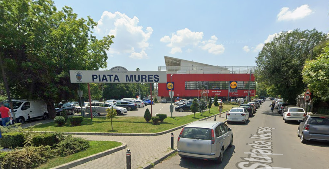 Peste 430.000 de euro pentru modernizarea spațiului verde din Piața Mureș. Foto: Google Maps