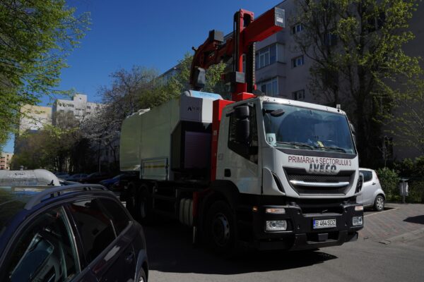 Sector 3 | Pubele pentru colectarea separată a deșeurilor. FOTO: PS3