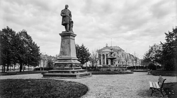 Statuia lui Pache Protopopescu, demolată de comuniști, va fi reconstruită