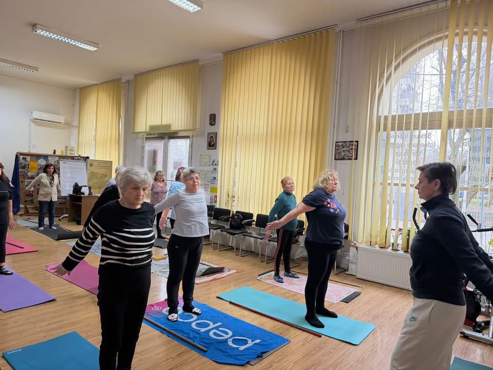 Sector 2 | Sesiuni gratuite de kinetoterapie la Centrul de Asistență Comunitară „Basarabia” | FOTO: PS2 via Facebook