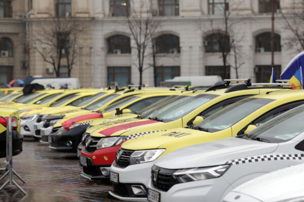 Amenzi de 32.000 de lei pentru mai mulți șoferi de taxi