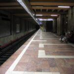 Tren de metrou defect