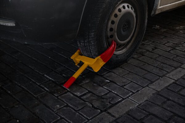 Blocatoarele de roți intră în reparații: contract de peste 50.000 de euro