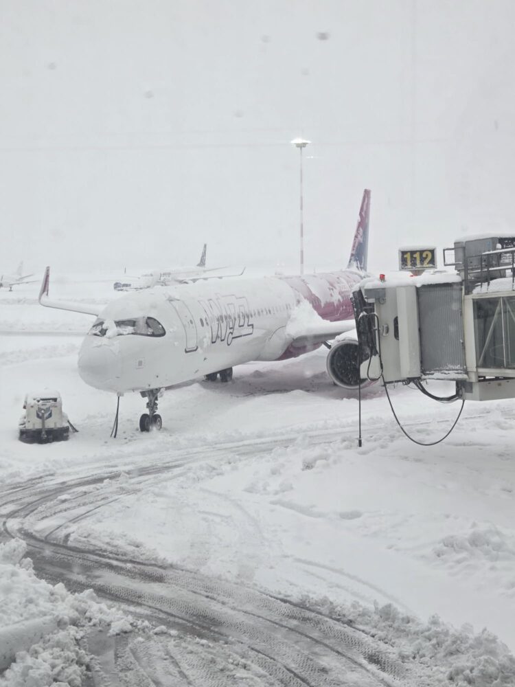 Aeroportul Otopeni sub zăpadă